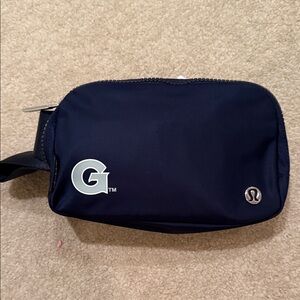 Lululemon Athletica Georgetown navy everywhere Belt Bag